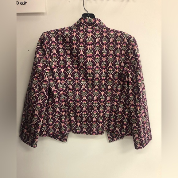 THE LIMITED WOMEN CROPPED JACKET IN SIZE XS IN PURPLE CREAM PATTERN FULLY LINE - Picture 5 of 7
